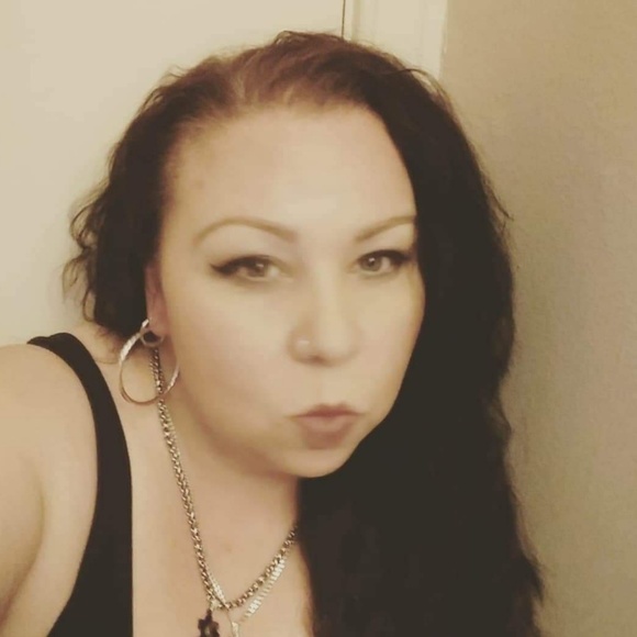 Meet your Posher, Darlene - Picture 1 of 1